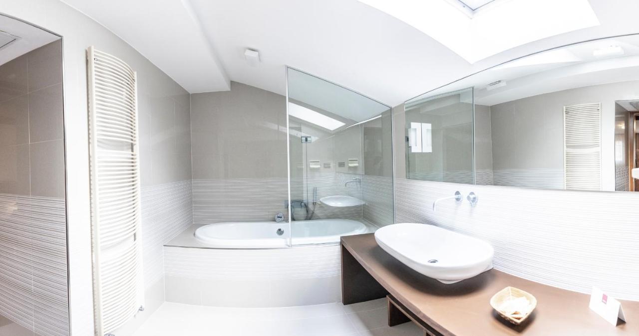 Hotel Hvala Superior - Topli Val Kobarid Phòng bức ảnh